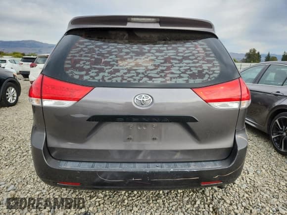 ✅ 2013 Toyota Sienna L • VIN: 5TDZK3DC9DS332349 • Lot: 92239055. Listed on Copart with 144,203 mi. Free auction sales archive from the USA and detailed vehicle history report at DreamBid. Image 6.