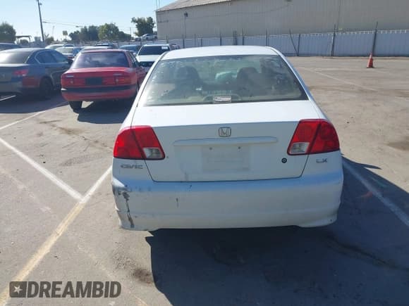 ✅ 2004 Honda Civic LX • VIN: 2HGES15564H512777 • Лот: 42819099. Опубликован ранее на IAAI с пробегом 281 077 миль. Бесплатный доступ к архиву аукционных продаж из США и подробный отчёт об истории автомобиля на DreamBid. Изображение 16.