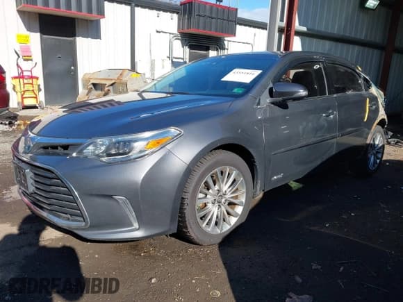 ✅ 2018 Toyota Avalon Hybrid XLE Plus • VIN: 4T1BD1EB2JU060509 • Lot: 43551816. Wystawiony na IAAI z przebiegiem 99 842 mil. Bezpłatny archiwum sprzedaży aukcyjnych z USA i szczegółowy raport historii pojazdu na DreamBid. Zdjęcie 2.