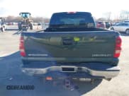 ✅ 2003 Chevrolet Silverado 2500HD LS • VIN: 1GCHK23193F166158 • Lot: 41483404. Wystawiony na IAAI z przebiegiem 238 704 mil. Bezpłatny archiwum sprzedaży aukcyjnych z USA i szczegółowy raport historii pojazdu na DreamBid. Zdjęcie 16.