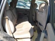 ✅ 2005 GMC Yukon SLE • VIN: 1GKEC13V55R124251 • Lot: 42570095. Wystawiony na IAAI z przebiegiem 265 431 mil. Bezpłatny archiwum sprzedaży aukcyjnych z USA i szczegółowy raport historii pojazdu na DreamBid. Zdjęcie 8.