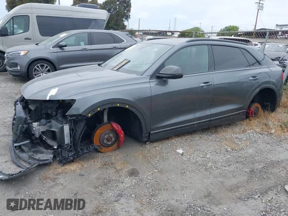 ✅ 2022 Audi SQ8 Prestige • VIN: WA1CWBF11ND017665 • Lot: 41430807. Wystawiony na IAAI z przebiegiem 30 619 mil. Bezpłatny archiwum sprzedaży aukcyjnych z USA i szczegółowy raport historii pojazdu na DreamBid. Zdjęcie 2.