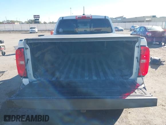 ✅ 2021 Chevrolet Colorado 2WD LT • VIN: 1GCGSCEN7M1266596 • Lot: 43570247. Wystawiony na IAAI z przebiegiem 82 051 mil. Bezpłatny archiwum sprzedaży aukcyjnych z USA i szczegółowy raport historii pojazdu na DreamBid. Zdjęcie 16.