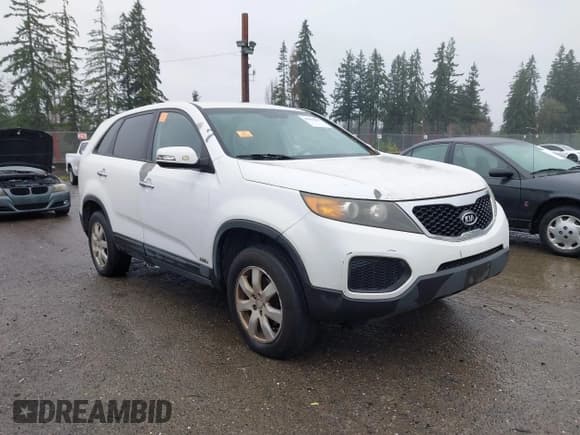 ✅ 2011 Kia Sorento LX • VIN: 5XYKTCA17BG010479 • Lot: 43923357. Listed on IAAI with 138,412 mi. Free auction sales archive from the USA and detailed vehicle history report at DreamBid. Image 1.