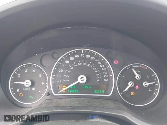 ✅ 2011 Saab 9-3 • VIN: YS3FA4CY0B1300448 • Lot: 43049873. Wystawiony na IAAI z przebiegiem 140 935 mil. Bezpłatny archiwum sprzedaży aukcyjnych z USA i szczegółowy raport historii pojazdu na DreamBid. Zdjęcie 7.