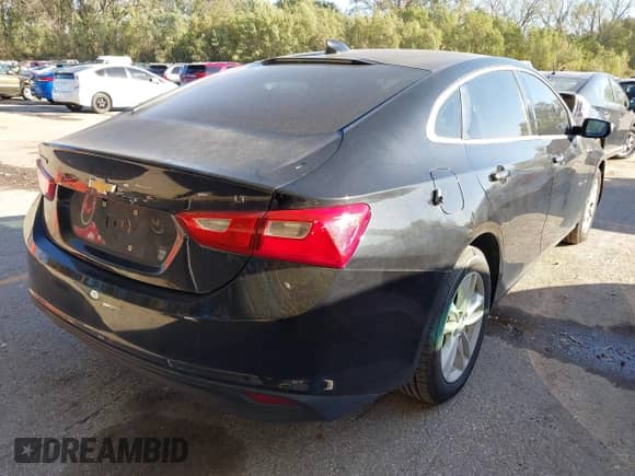 2016 Chevrolet Malibu LT z VIN 1G1ZE5STXGF281284, wystawiony jako IAAI lot #43500454 z przebiegiem 149 133 mil mil oraz . Historia ofert i sprzedaży dostępna na DreamBid. Obrazek 4.