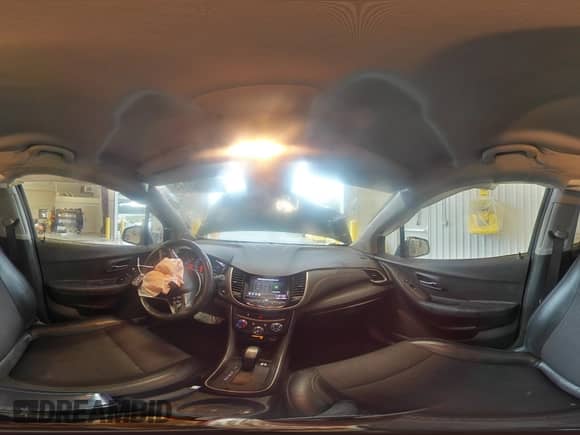 2018 Chevrolet Trax LT с VIN 3GNCJLSB8JL325548, выставлен на аукционе Copart как лот 84363175 с пробегом 88 301 миль миль и Списание • Salvage title. История ставок и продаж доступна на DreamBid. Изображение 16.