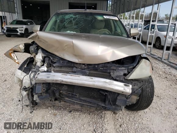 ✅ 2006 Nissan Murano S • VIN: JN8AZ08TX6W405821 • Lot: 51980445. Wystawiony na Copart z przebiegiem 194 972 mil. Bezpłatny archiwum sprzedaży aukcyjnych z USA i szczegółowy raport historii pojazdu na DreamBid. Zdjęcie 5.