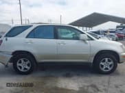 ✅ 2000 Lexus RX 300 • VIN: JT6HF10U9Y0132266 • Lot: 43009397. Wystawiony na IAAI z przebiegiem 175 445 mil. Bezpłatny archiwum sprzedaży aukcyjnych z USA i szczegółowy raport historii pojazdu na DreamBid. Zdjęcie 13.