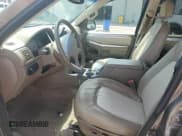 ✅ 2005 Mercury Mountaineer Convenience • VIN: 4M2ZU86W35UJ00268 • Lot: 65780954. Wystawiony na Copart z przebiegiem 168 737 mil. Bezpłatny archiwum sprzedaży aukcyjnych z USA i szczegółowy raport historii pojazdu na DreamBid. Zdjęcie 7.