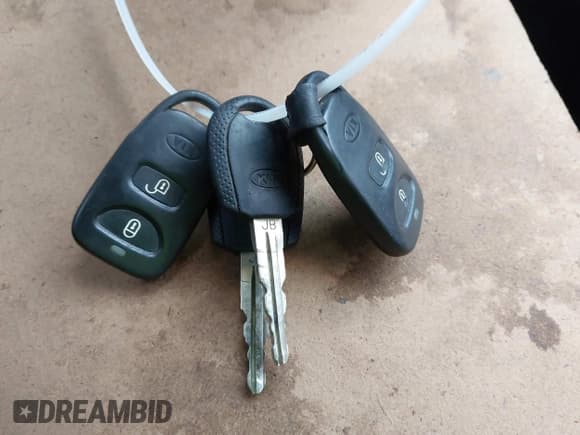 ✅ 2006 Kia Rio • VIN: KNADE123966080997 • Lot: 41788848. Wystawiony na IAAI z przebiegiem 34 722 mil. Bezpłatny archiwum sprzedaży aukcyjnych z USA i szczegółowy raport historii pojazdu na DreamBid. Zdjęcie 11.