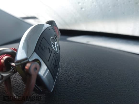 ✅ 2016 Mercedes-Benz C 300 • VIN: 55SWF4KB4GU135149 • Lot: 43584990. Listed on IAAI with 91,350 mi. Free auction sales archive from the USA and detailed vehicle history report at DreamBid. Image 11.