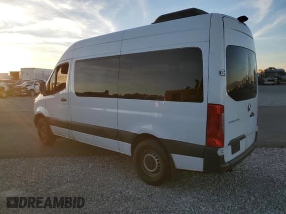 ✅ 2019 Mercedes-Benz Sprinter Passenger • VIN: WDZPF0CD9KP101513 • Lot: 87393124. Wystawiony na Copart z przebiegiem 120 274 mil. Bezpłatny archiwum sprzedaży aukcyjnych z USA i szczegółowy raport historii pojazdu na DreamBid. Zdjęcie 2.