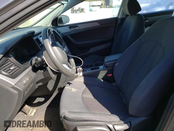 ✅ 2018 Hyundai Sonata SE • VIN: 5NPE24AF9JH688529 • Лот: 42747443. Опубликован ранее на Copart с пробегом Не указан. Бесплатный доступ к архиву аукционных продаж из США и подробный отчёт об истории автомобиля на DreamBid. Изображение 7.