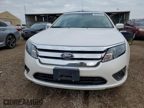 ✅ 2011 Ford Fusion Hybrid • VIN: 3FADP0L31BR110132 • Lot: 85723755. Listed on Copart with 118,594 mi. Free auction sales archive from the USA and detailed vehicle history report at DreamBid. Image 5.
