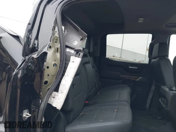 ✅ 2021 Chevrolet Silverado 1500 LT Trail Boss • VIN: 3GCPYFEL2MG471873 • Lot: 41216075. Wystawiony na IAAI z przebiegiem 40 334 mil. Bezpłatny archiwum sprzedaży aukcyjnych z USA i szczegółowy raport historii pojazdu na DreamBid. Zdjęcie 8.