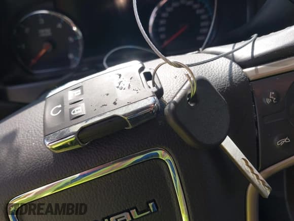 ✅ 2018 GMC Sierra 1500 Denali • VIN: 3GTP1PEC2JG380835 • Лот: 42837991. Опубликован ранее на IAAI с пробегом 108 383 миль. Бесплатный доступ к архиву аукционных продаж из США и подробный отчёт об истории автомобиля на DreamBid. Изображение 11.