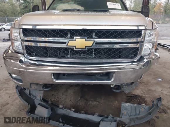 ✅ 2012 Chevrolet Silverado 2500HD LT • VIN: 1GC1KXCG6CF155105 • Лот: 43596140. Опубликован ранее на IAAI с пробегом 213 676 миль. Бесплатный доступ к архиву аукционных продаж из США и подробный отчёт об истории автомобиля на DreamBid. Изображение 6.