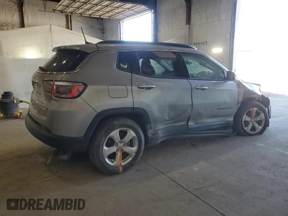 ✅ 2019 Jeep Compass Latitude • VIN: 3C4NJCBB9KT742454 • Lot: 92419105. Wystawiony na Copart z przebiegiem 115 699 mil. Bezpłatny archiwum sprzedaży aukcyjnych z USA i szczegółowy raport historii pojazdu na DreamBid. Zdjęcie 3.