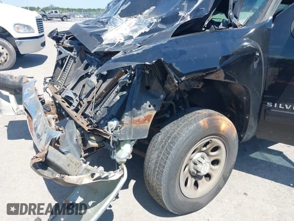 ✅ 2012 Chevrolet Silverado 1500 LS • VIN: 1GCRCREAXCZ122014 • Lot: 43258193. Wystawiony na IAAI z przebiegiem 114 935 mil. Bezpłatny archiwum sprzedaży aukcyjnych z USA i szczegółowy raport historii pojazdu na DreamBid. Zdjęcie 6.