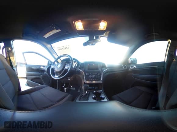 2021 Jeep Grand Cherokee Laredo E с VIN 1C4RJEAG8MC680098, выставлен на аукционе IAAI как лот 43425106 с пробегом 48 590 миль миль и . История ставок и продаж доступна на DreamBid. Изображение 19.