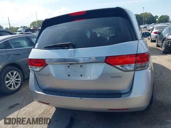 ✅ 2015 Honda Odyssey LX • VIN: 5FNRL5H24FB109251 • Лот: 43255618. Опубликован ранее на IAAI с пробегом 165 308 миль. Бесплатный доступ к архиву аукционных продаж из США и подробный отчёт об истории автомобиля на DreamBid. Изображение 16.