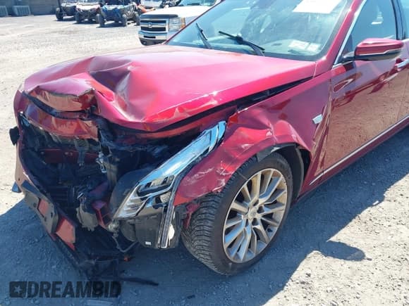 ✅ 2018 Cadillac CT6 AWD • VIN: 1G6KB5RS3JU116763 • Lot: 43053586. Listed on IAAI with 117,724 mi. Free auction sales archive from the USA and detailed vehicle history report at DreamBid. Image 18.