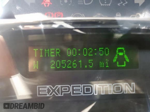 ✅ 2014 Ford Expedition Limited • VIN: 1FMJU1K59EEF41738 • Lot: 85702055. Listed on Copart with 205,261 mi. Free auction sales archive from the USA and detailed vehicle history report at DreamBid. Image 9.