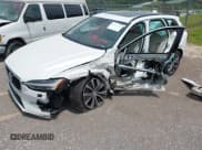 ✅ 2022 Volvo XC60 Momentum • VIN: YV4L12DKXN1024421 • Lot: 42423486. Listed on IAAI with 72,043 mi. Free auction sales archive from the USA and detailed vehicle history report at DreamBid. Image 2.