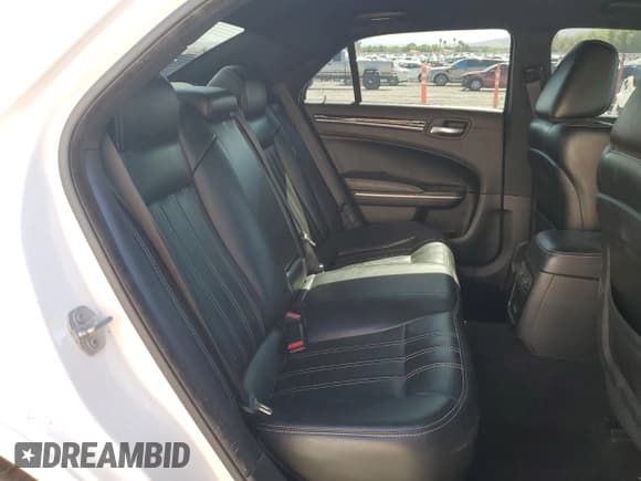 ✅ 2021 Chrysler 300 S • VIN: 2C3CCABG2MH529170 • Лот: 65290625. Опубликован ранее на Copart с пробегом 79 798 миль. Бесплатный доступ к архиву аукционных продаж из США и подробный отчёт об истории автомобиля на DreamBid. Изображение 10.