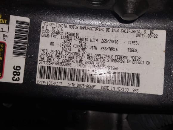 ✅ 2022 Toyota Tacoma SR • VIN: 3TMCZ5AN7NM533090 • Lot: 43813384. Listed on IAAI with 30,624 mi. Free auction sales archive from the USA and detailed vehicle history report at DreamBid. Image 9.