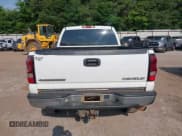 ✅ 2005 Chevrolet Silverado 2500HD LT • VIN: 1GCHK23225F900392 • Lot: 42413434. Wystawiony na IAAI z przebiegiem 220 187 mil. Bezpłatny archiwum sprzedaży aukcyjnych z USA i szczegółowy raport historii pojazdu na DreamBid. Zdjęcie 17.