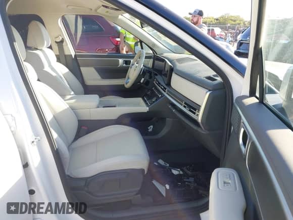 2024 Hyundai Santa Fe SEL с VIN 5NMP2DGL1RH008816, выставлен на аукционе IAAI как лот 43394567 с пробегом 24 702 миль миль и . История ставок и продаж доступна на DreamBid. Изображение 5.