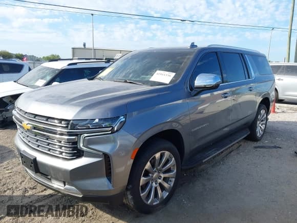 ✅ 2022 Chevrolet Suburban Premier • VIN: 1GNSKFKD2NR138333 • Lot: 41911336. Wystawiony na IAAI z przebiegiem 78 003 mil. Bezpłatny archiwum sprzedaży aukcyjnych z USA i szczegółowy raport historii pojazdu na DreamBid. Zdjęcie 17.