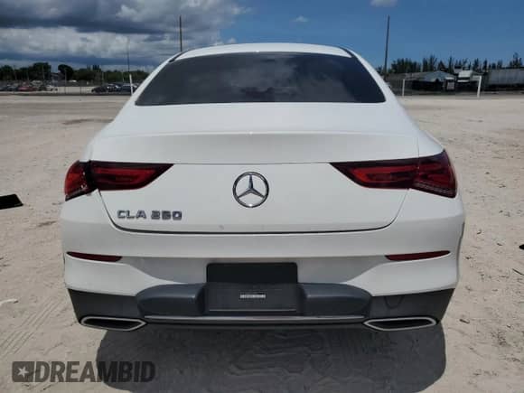 2021 Mercedes-Benz CLA 250 z VIN W1K5J4GB2MN189993, wystawiony jako Copart lot #68920145 z przebiegiem 52 840 mil mil oraz Szkoda całkowita • Salvage title. Historia ofert i sprzedaży dostępna na DreamBid. Obrazek 6.