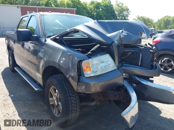 ✅ 2006 Ford F-150 XLT • VIN: 1FTRW12W86FB19630 • Lot: 42396287. Listed on IAAI with 266,508 mi. Free auction sales archive from the USA and detailed vehicle history report at DreamBid. Image 1.