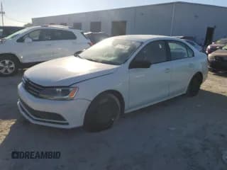✅ 2016 Volkswagen Jetta S • VIN: 3VW267AJ8GM358989 • Lot: 86762155. Wystawiony na Copart z przebiegiem 245 722 mil. Bezpłatny archiwum sprzedaży aukcyjnych z USA i szczegółowy raport historii pojazdu na DreamBid. Zdjęcie 1.