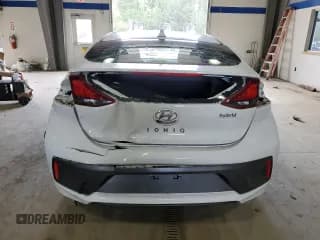 ✅ 2020 Hyundai Ioniq SE • VIN: KMHC75LC3LU240700 • Lot: 69864714. Wystawiony na Copart z przebiegiem 28 469 mil. Bezpłatny archiwum sprzedaży aukcyjnych z USA i szczegółowy raport historii pojazdu na DreamBid. Zdjęcie 6.