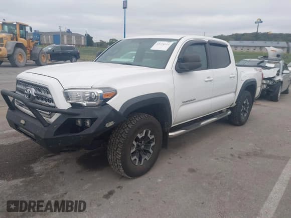 ✅ 2017 Toyota Tacoma TRD Off Road • VIN: 3TMCZ5AN2HM083787 • Лот: 43374113. Опубликован ранее на IAAI с пробегом 126 987 миль. Бесплатный доступ к архиву аукционных продаж из США и подробный отчёт об истории автомобиля на DreamBid. Изображение 17.