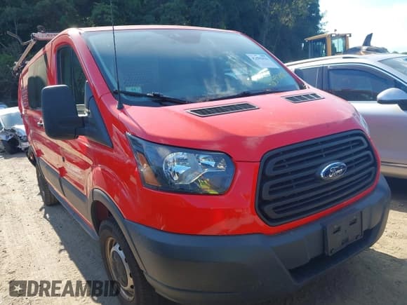 ✅ 2018 Ford Transit • VIN: 1FTYR1ZM9JKA76827 • Lot: 42592923. Listed on IAAI with 62,480 mi. Free auction sales archive from the USA and detailed vehicle history report at DreamBid. Image 1.