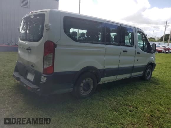 ✅ 2016 Ford Transit XL • VIN: 1FMZK1ZM7GKA95471 • Lot: 78854304. Listed on Copart with 46,896 mi. Free auction sales archive from the USA and detailed vehicle history report at DreamBid. Image 3.