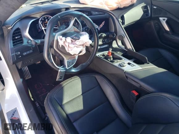 ✅ 2018 Chevrolet Corvette Grand Sport 3LT • VIN: 1G1YZ2D78J5102185 • Lot: 83635484. Wystawiony na Copart z przebiegiem 8 420 mil. Bezpłatny archiwum sprzedaży aukcyjnych z USA i szczegółowy raport historii pojazdu na DreamBid. Zdjęcie 8.