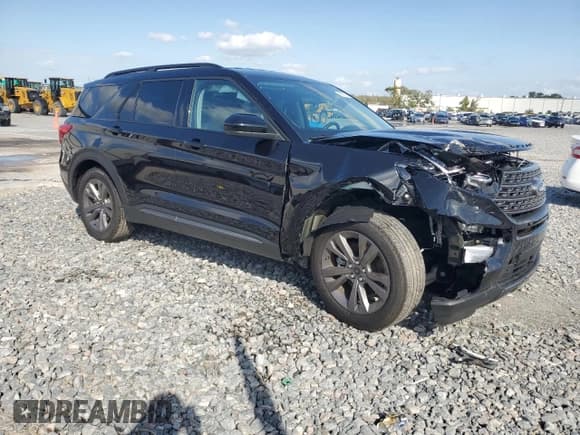 ✅ 2024 Ford Explorer XLT • VIN: 1FMSK7DH6RGA59839 • Lot: 48319795. Wystawiony na Copart z przebiegiem 12 070 mil. Bezpłatny archiwum sprzedaży aukcyjnych z USA i szczegółowy raport historii pojazdu na DreamBid. Zdjęcie 4.