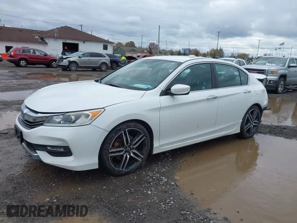 ✅ 2017 Honda Accord Sport SE • VIN: 1HGCR2F1XHA027891 • Lot: 43683702. Listed on IAAI with 147,269 mi. Free auction sales archive from the USA and detailed vehicle history report at DreamBid. Image 2.