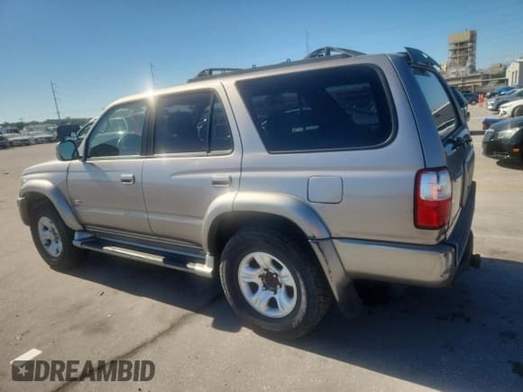 ✅ 2002 Toyota 4Runner SR5 • VIN: JT3HN86R320391970 • Lot: 82467695. Listed on Copart with 235,581 mi. Free auction sales archive from the USA and detailed vehicle history report at DreamBid. Image 2.