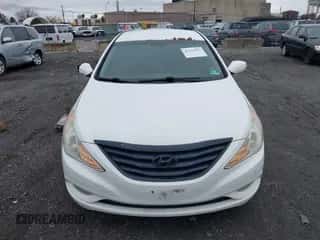 2012 Hyundai Sonata SE with VIN 5NPEC4AC5CH454149, listed as a IAAI auction lot 43547892 with 212,583 mi miles and . Bid and sale history available at DreamBid. Image 6.