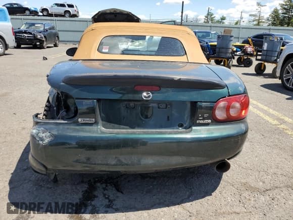 ✅ 2004 Mazda MX-5 Miata Cloth • VIN: JM1NB353040400697 • Lot: 55893185. Wystawiony na Copart z przebiegiem 148 131 mil. Bezpłatny archiwum sprzedaży aukcyjnych z USA i szczegółowy raport historii pojazdu na DreamBid. Zdjęcie 6.