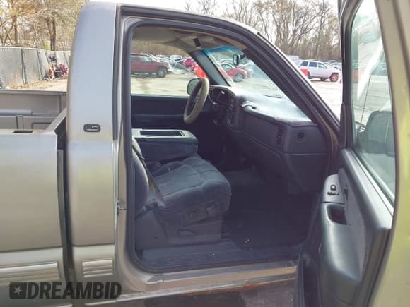 ✅ 2001 Chevrolet Silverado 1500 LS • VIN: 1GCEC14T21Z245158 • Лот: 43706083. Опубликован ранее на IAAI с пробегом 206 918 миль. Бесплатный доступ к архиву аукционных продаж из США и подробный отчёт об истории автомобиля на DreamBid. Изображение 5.