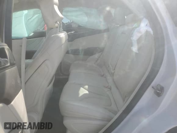 ✅ 2016 Lincoln MKC Reserve • VIN: 5LMCJ3C93GUJ30291 • Lot: 71483875. Wystawiony na Copart z przebiegiem 51 301 mil. Bezpłatny archiwum sprzedaży aukcyjnych z USA i szczegółowy raport historii pojazdu na DreamBid. Zdjęcie 11.