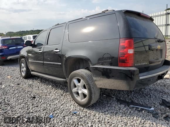 ✅ 2011 Chevrolet Suburban LTZ • VIN: 1GNSKKE39BR298362 • Lot: 68822294. Wystawiony na Copart z przebiegiem 122 474 mil. Bezpłatny archiwum sprzedaży aukcyjnych z USA i szczegółowy raport historii pojazdu na DreamBid. Zdjęcie 2.